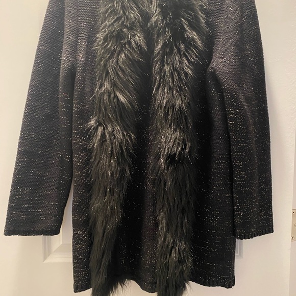 Ruby Rd. Ruffled Poncho Black Sweater Size S - Picture 4 of 7